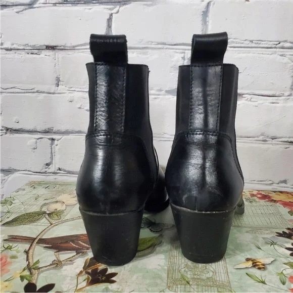 Everlane The Western Boot in Black - Picture 5 of 7